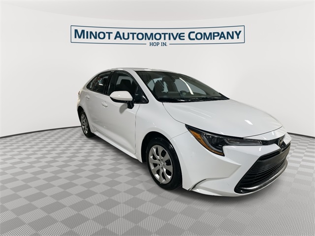 2024 Toyota Corolla LE photo 2