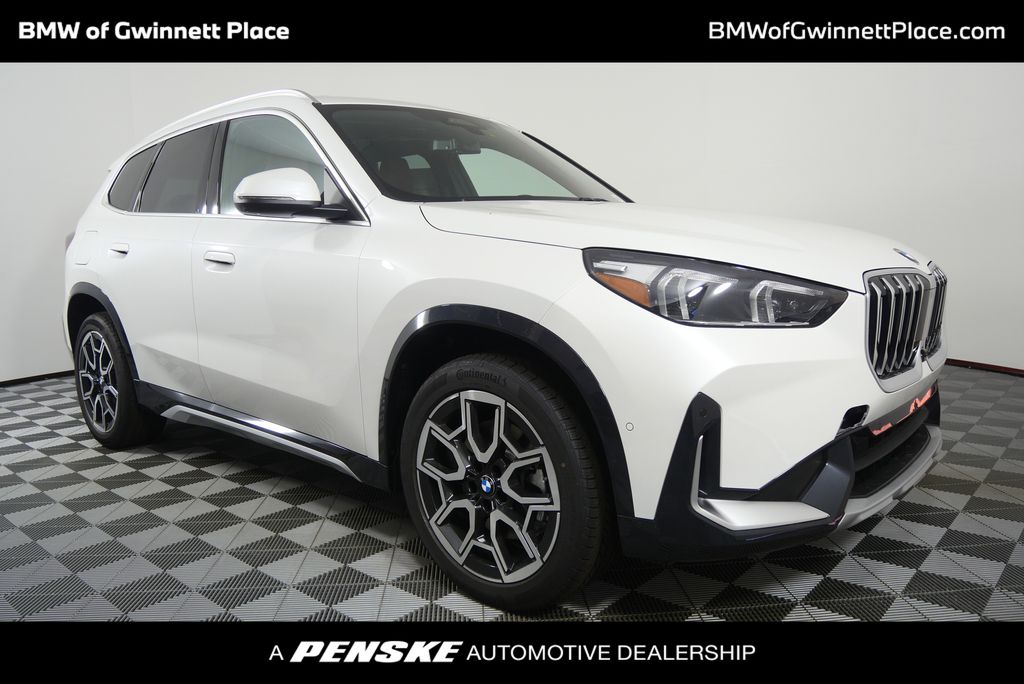 2026 BMW X1 28i's photo