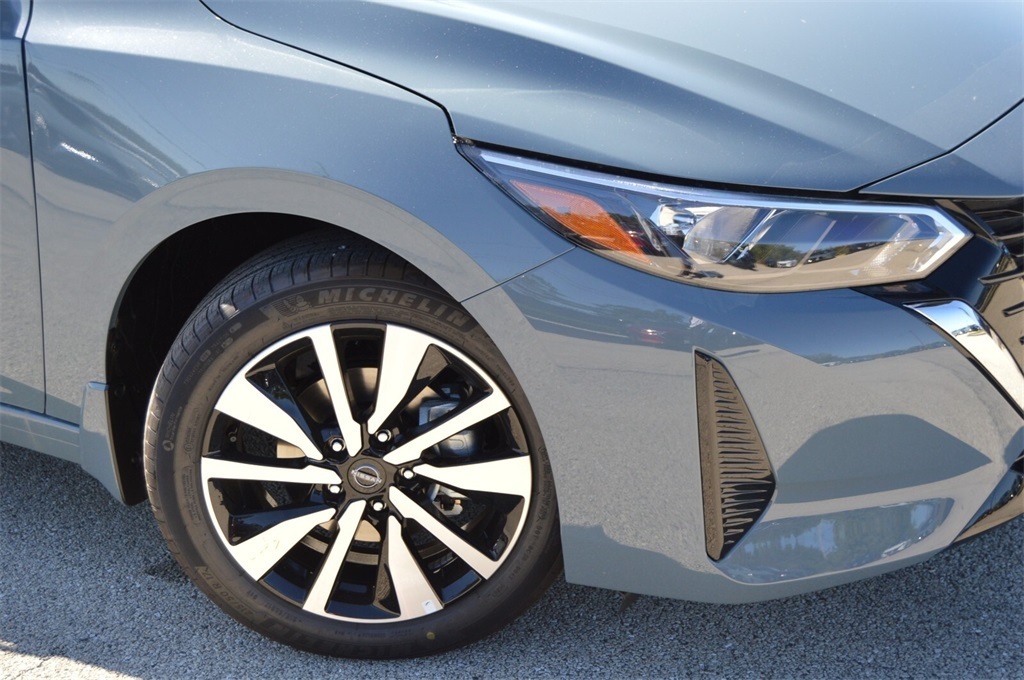 2025 Nissan Sentra SV photo 3
