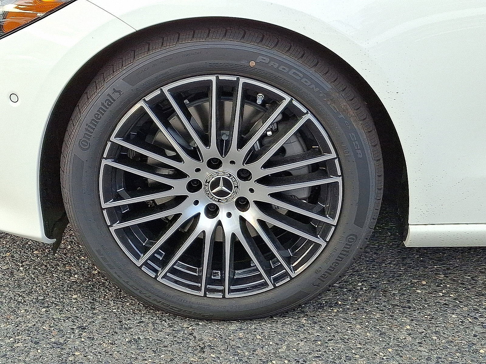 2025 Mercedes Benz C 300 4MATIC photo 4