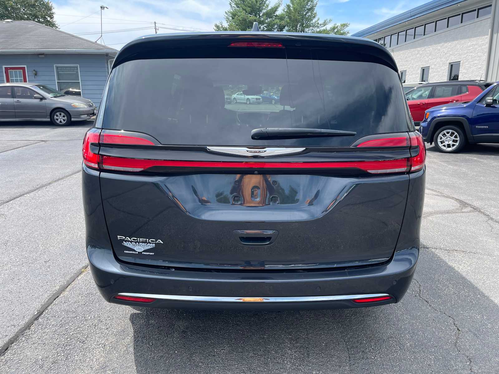 2021 Chrysler Pacifica Touring photo 3