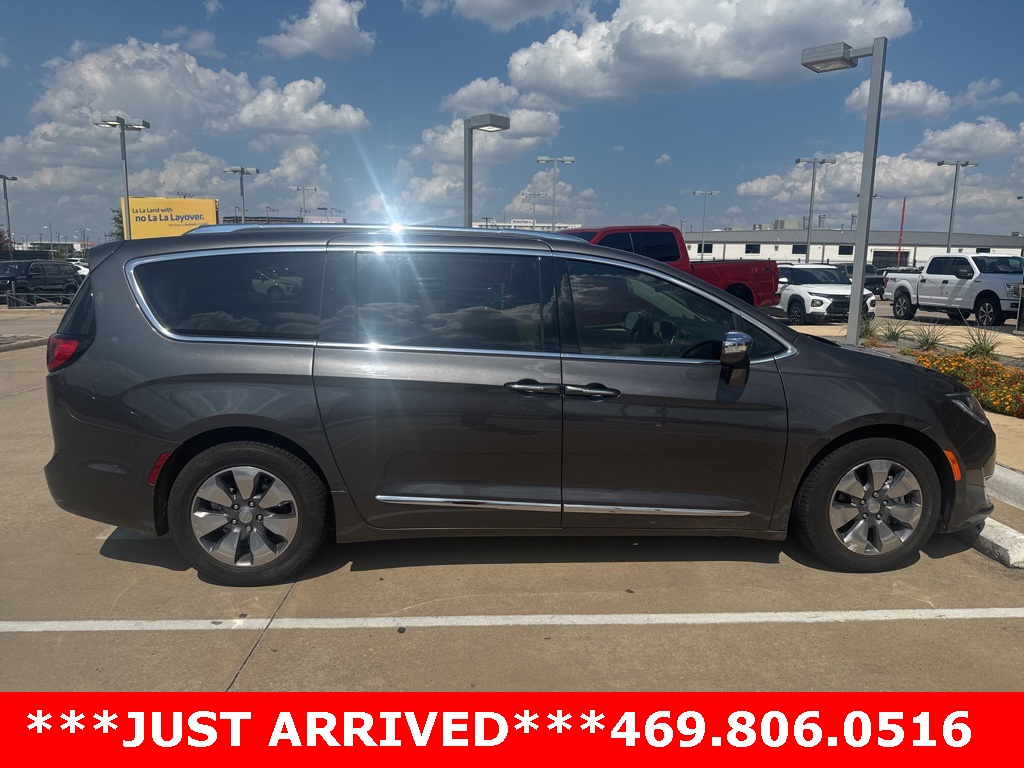 2018 Chrysler Pacifica Hybrid Limited photo 6
