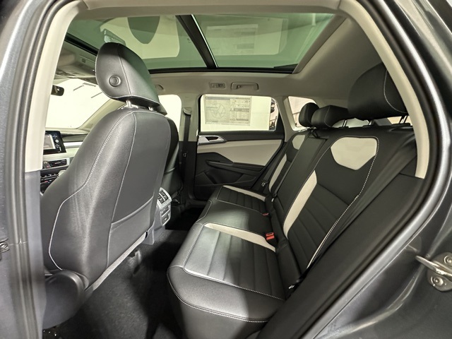 2025 Volkswagen Taos SEL photo 18