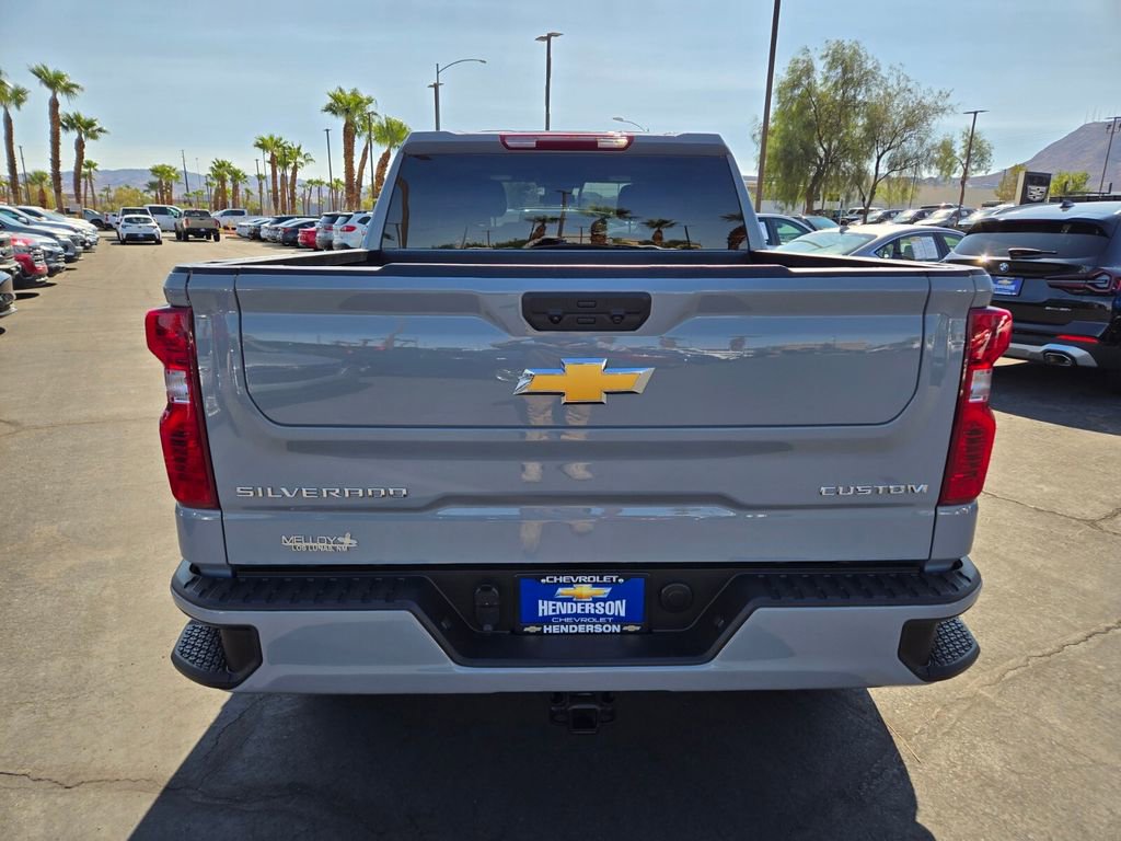 2025 Chevrolet Silverado 1500 Custom photo 5