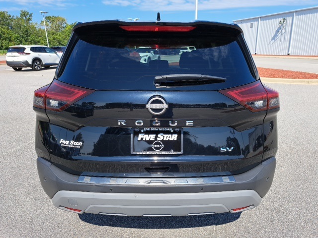 2023 Nissan Rogue SV photo 10