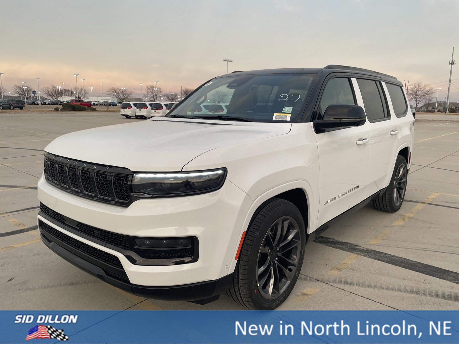 2025 Jeep Grand Wagoneer Series II's photo