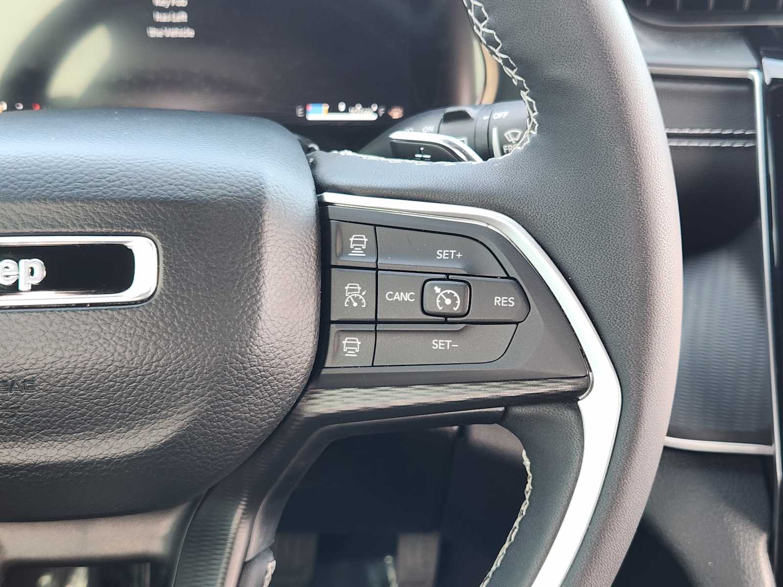 2024 Jeep Grand Cherokee Altitude X photo 28