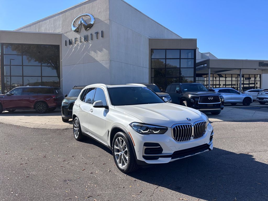 2022 BMW X5 40i's photo