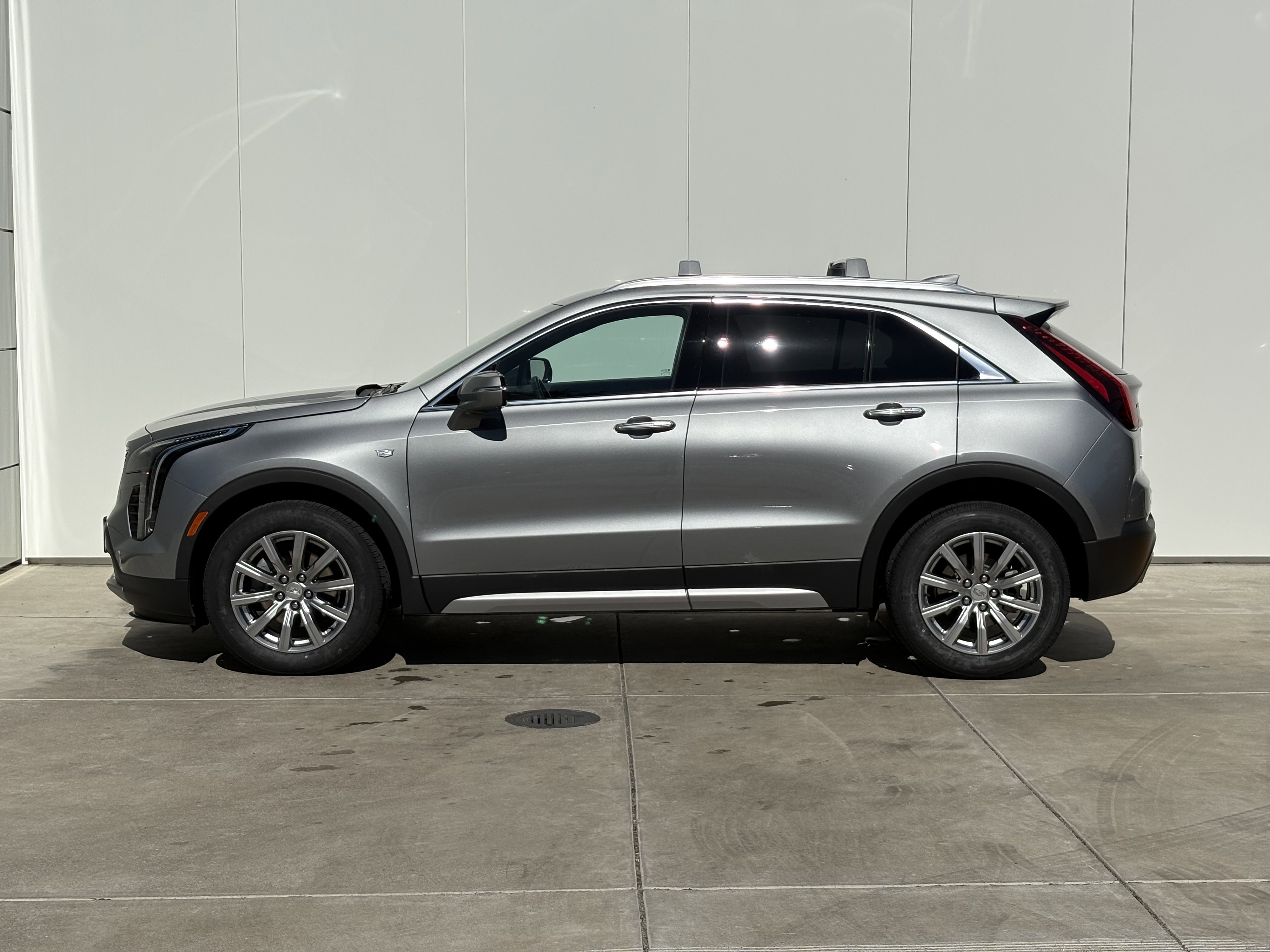 2023 Cadillac XT4 Premium Luxury photo 4