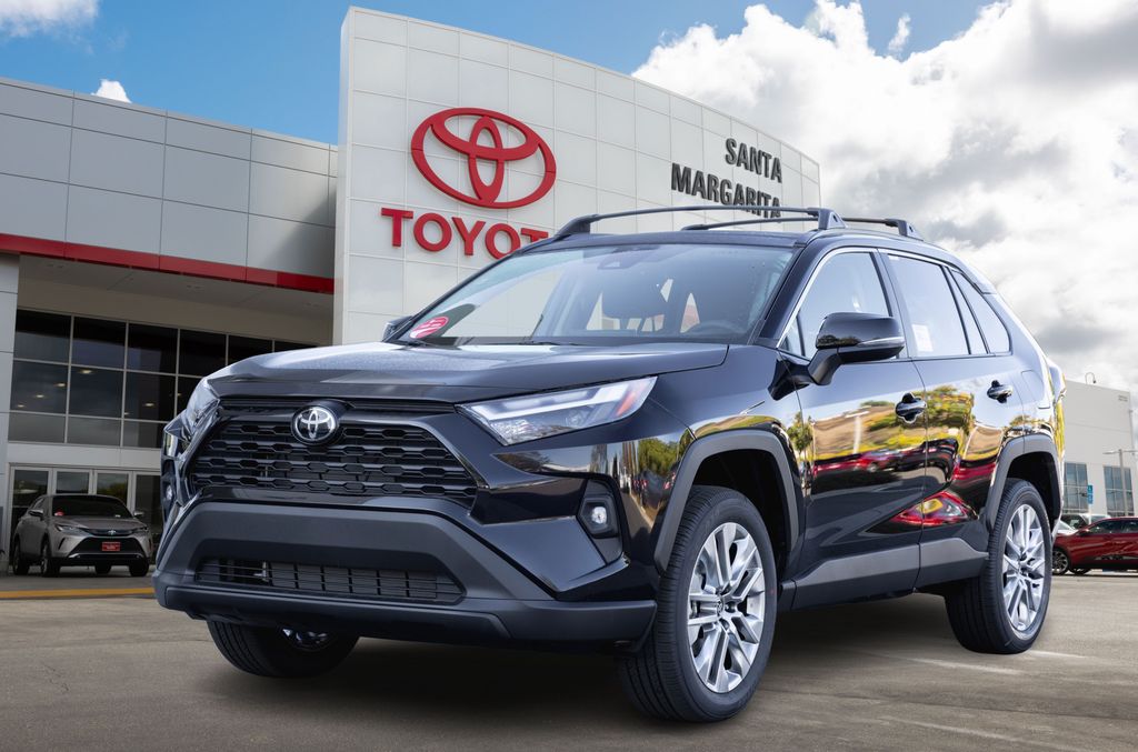 2025 Toyota RAV4 XLE Premium's photo