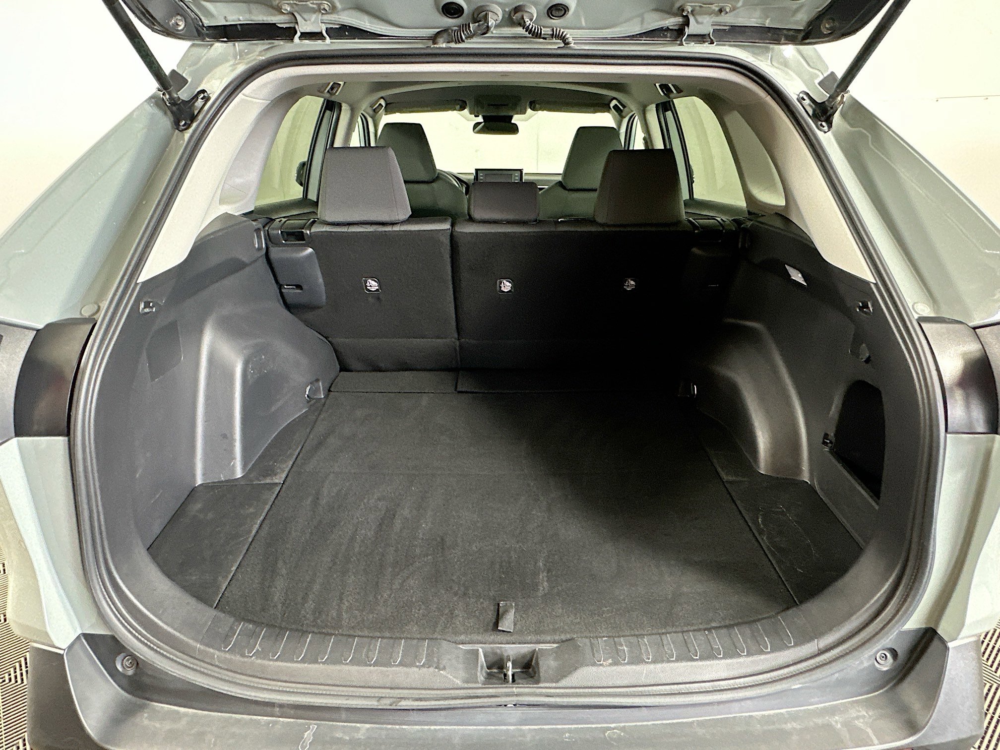2021 Toyota RAV4 XLE photo 22