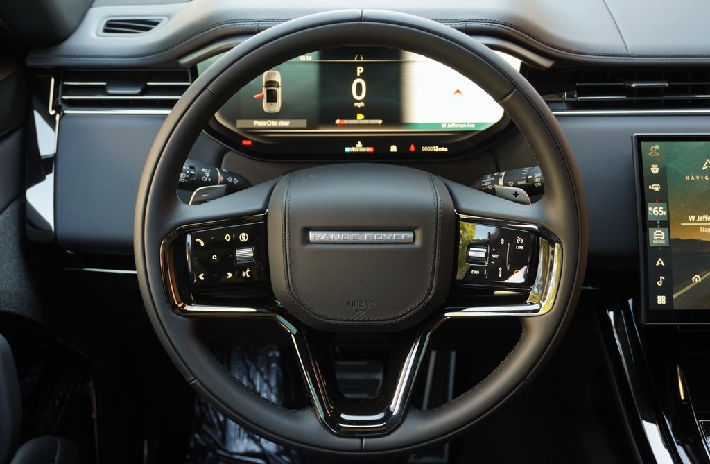 2025 Land Rover Range Rover Sport SE photo 12