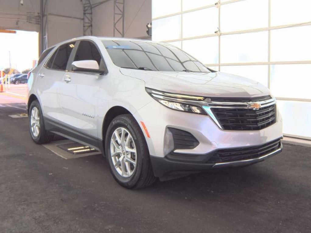 2022 Chevrolet Equinox LT photo 4