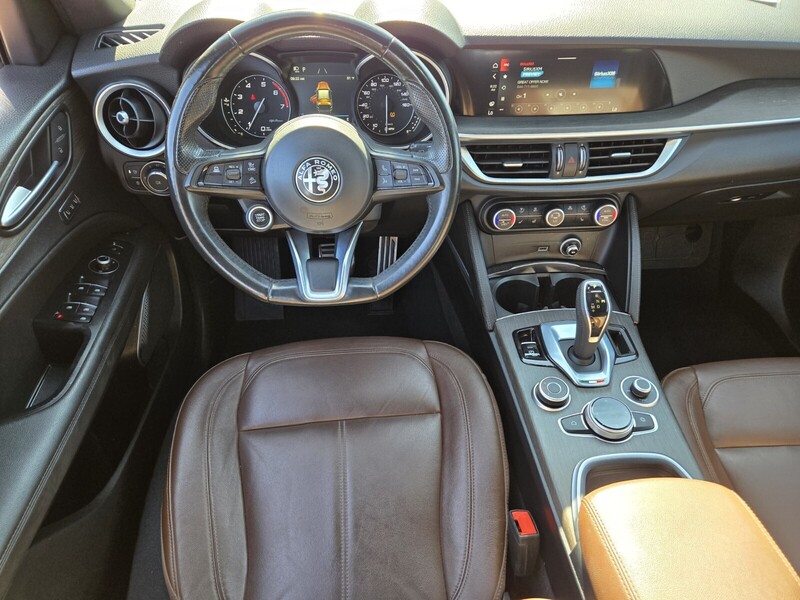 2022 Alfa Romeo Stelvio Ti photo 12