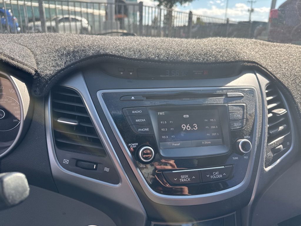 2014 Hyundai Elantra Sport photo 18