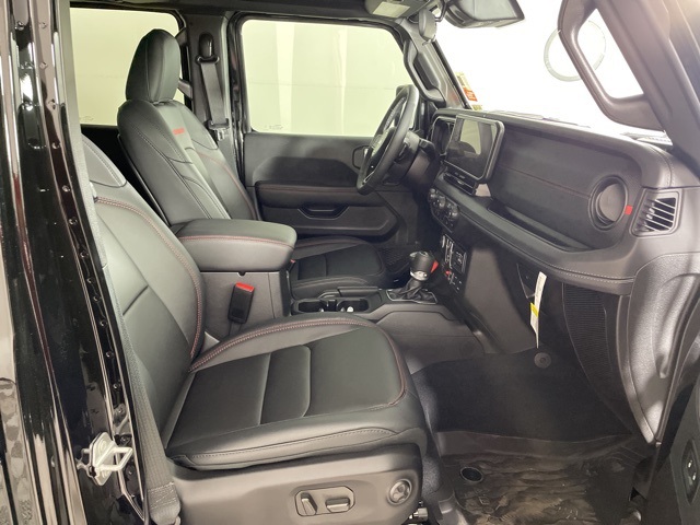 2025 Jeep Wrangler Rubicon photo 45