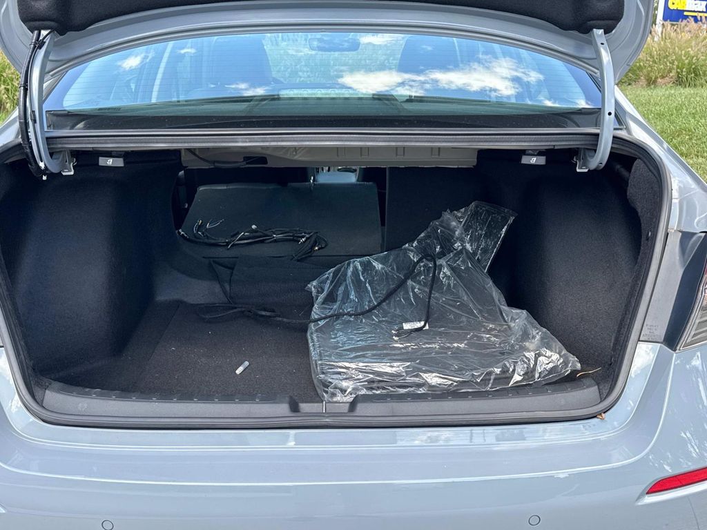2024 Honda Civic Touring photo 4