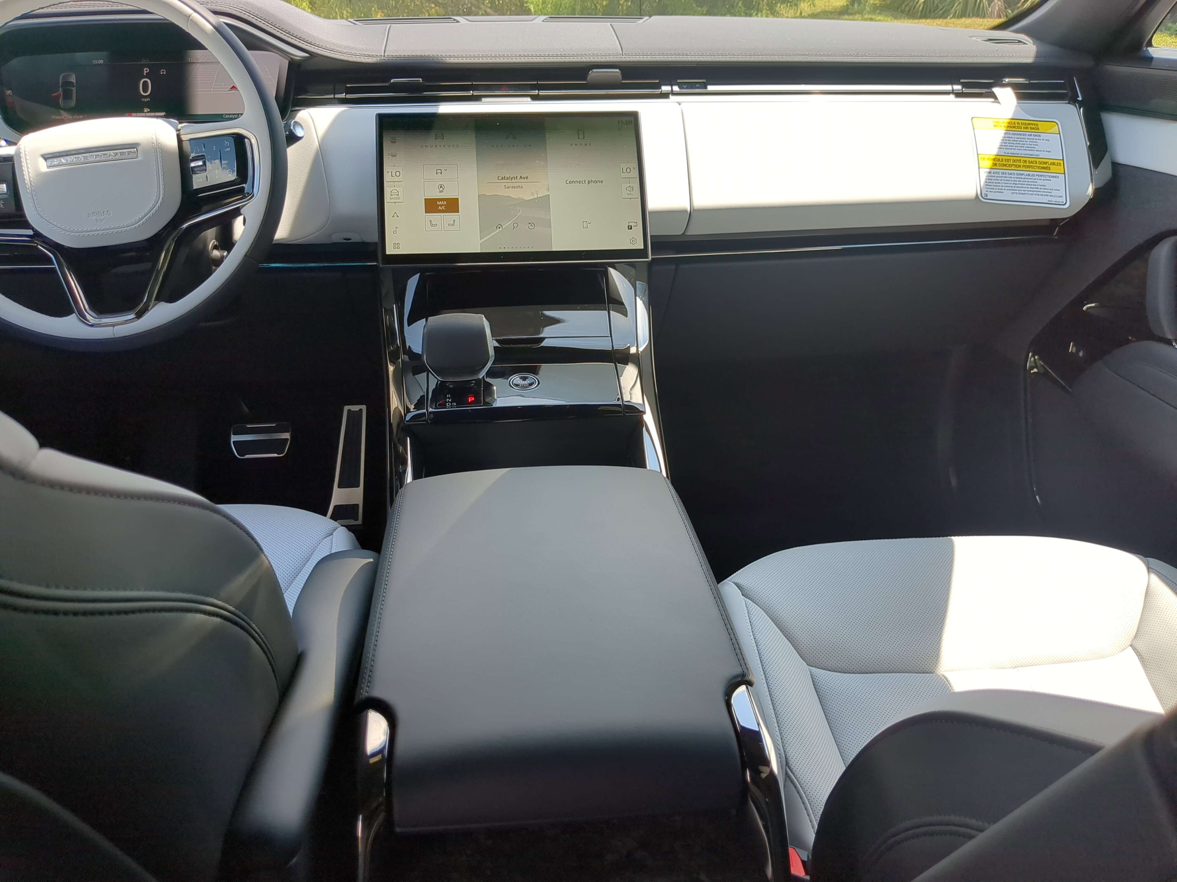 2025 Land Rover Range Rover Sport SE photo 11