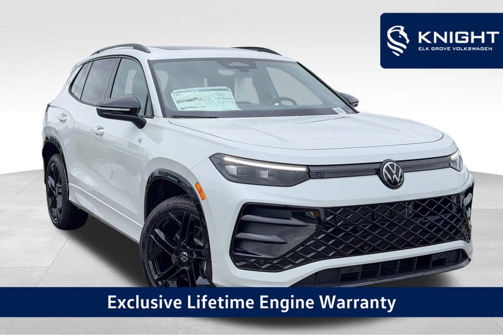 2026 Volkswagen Tiguan SE R-Line Black's photo