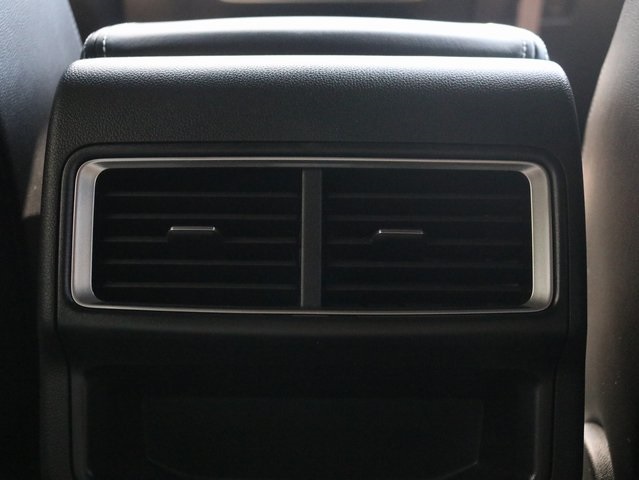 2024 Volkswagen Atlas Cross Sport SE Technology photo 22