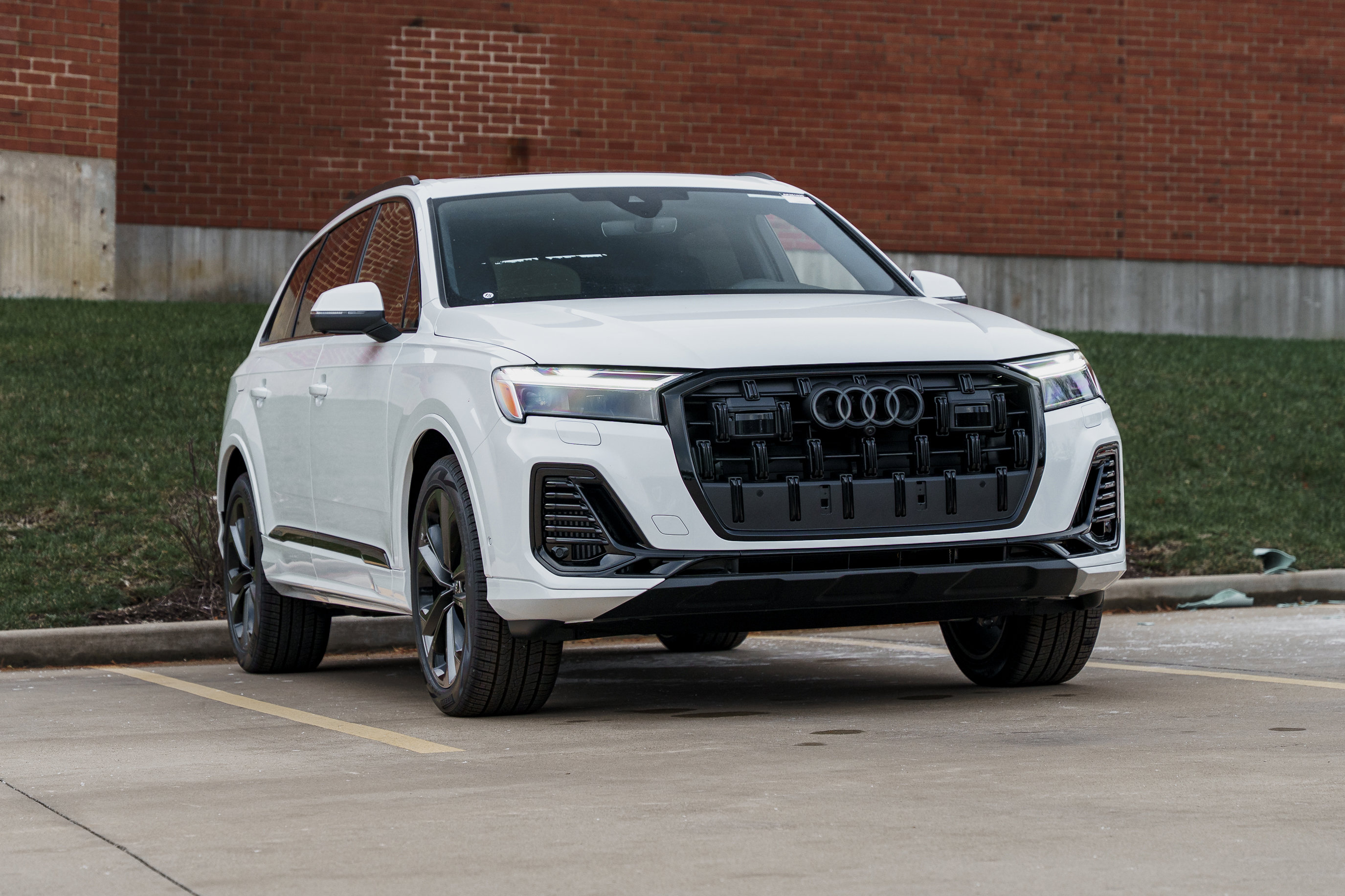 2026 Audi Q7 Premium Plus's photo