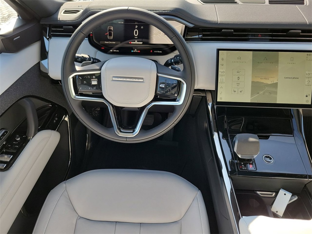 2025 Land Rover Range Rover Sport P360 S photo 16
