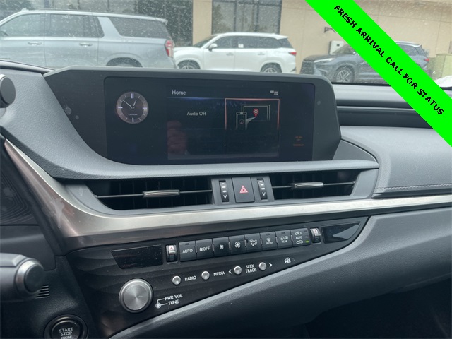 2021 Lexus ES 350 photo 16