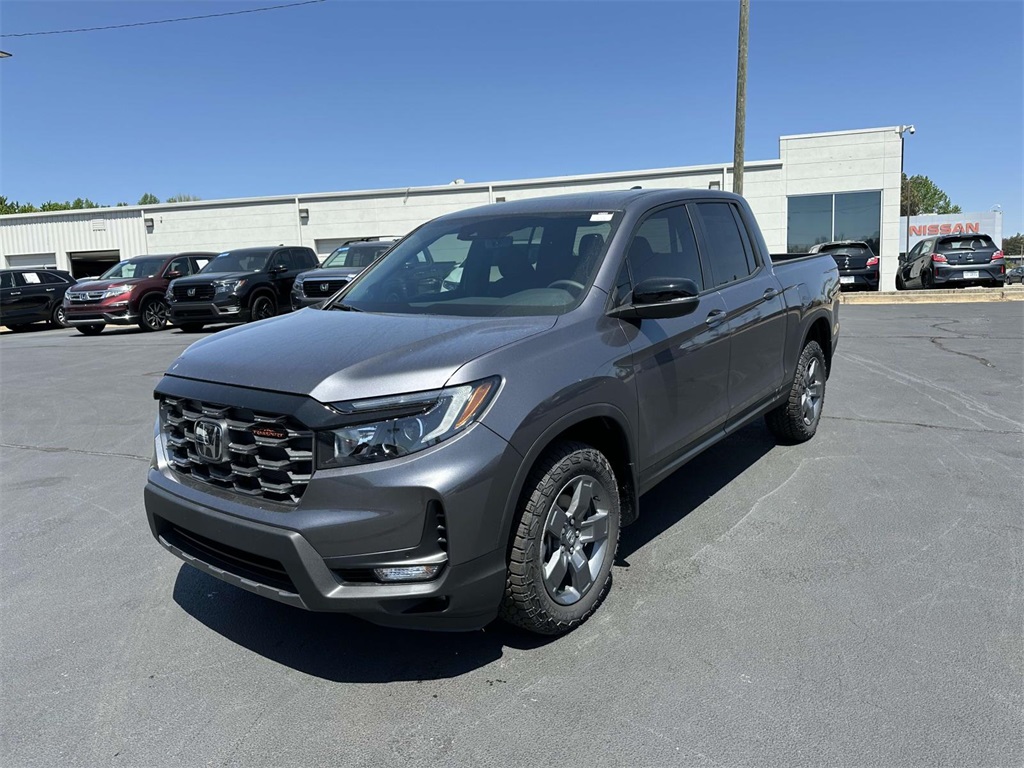 2025 Honda Ridgeline TrailSport photo 2
