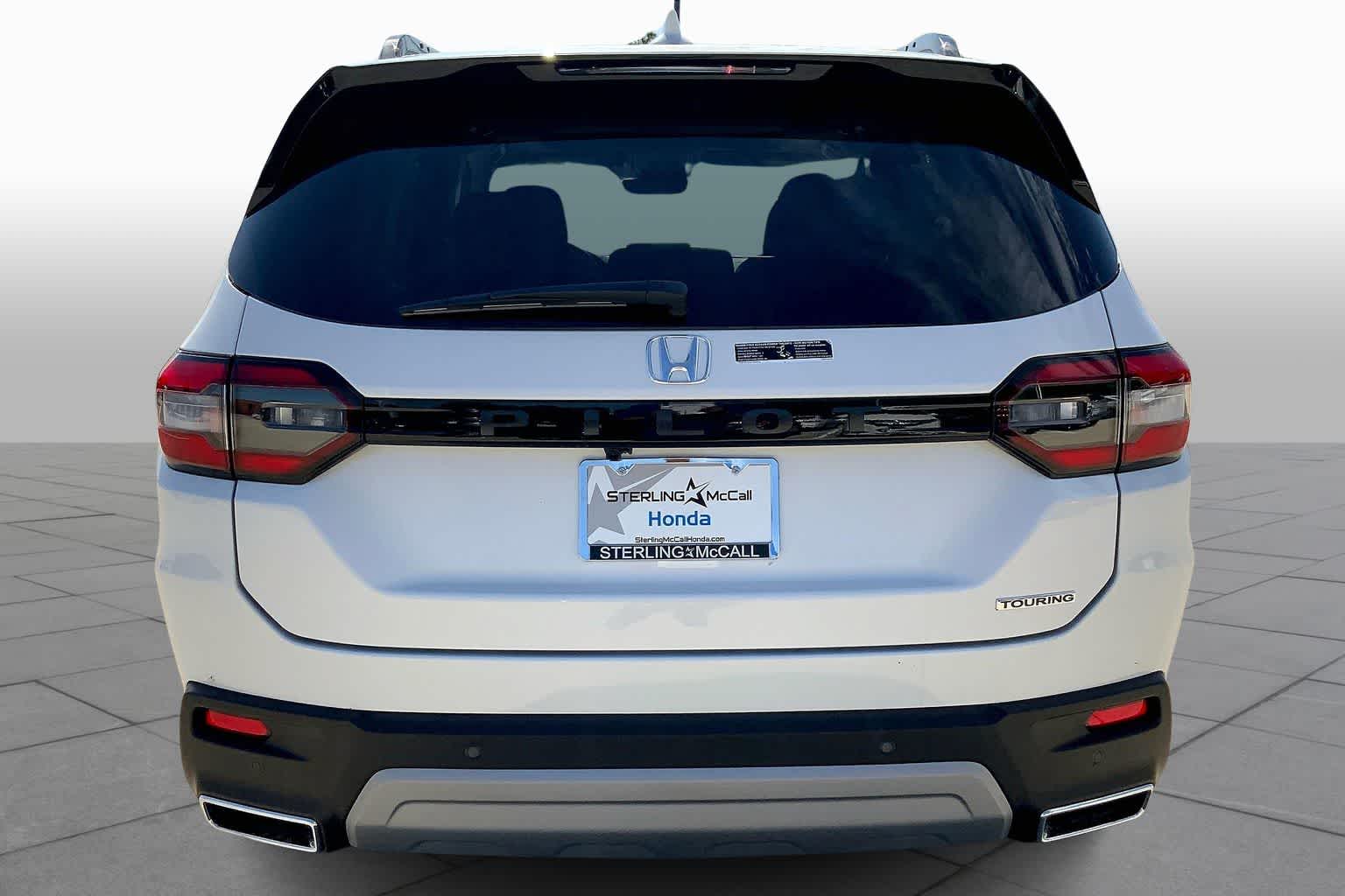 2025 Honda Pilot Touring photo 4