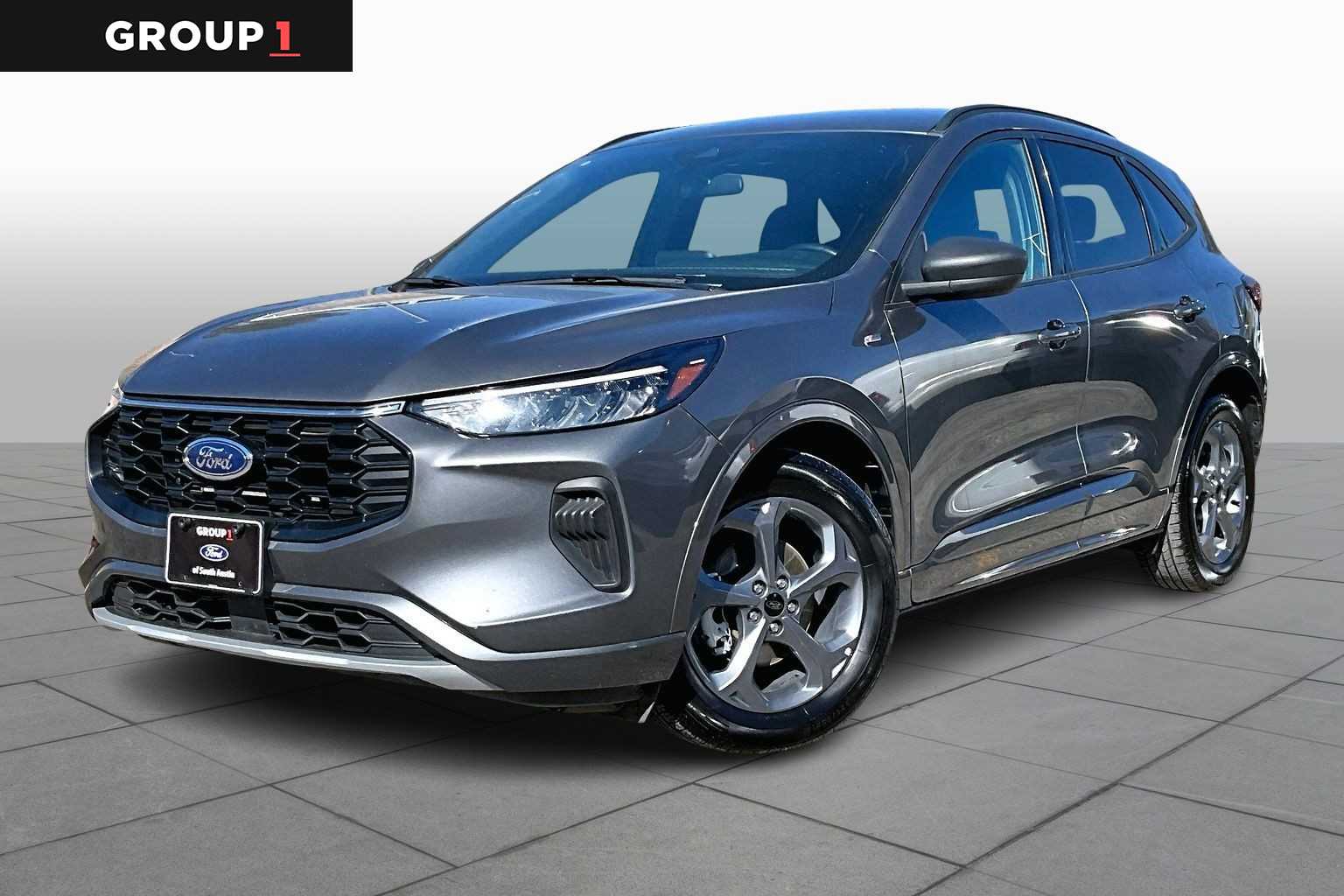 2023 Ford Escape ST-Line's photo