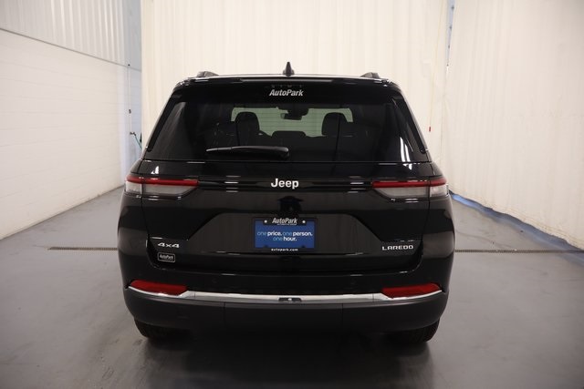 2025 Jeep Grand Cherokee Laredo X photo 4