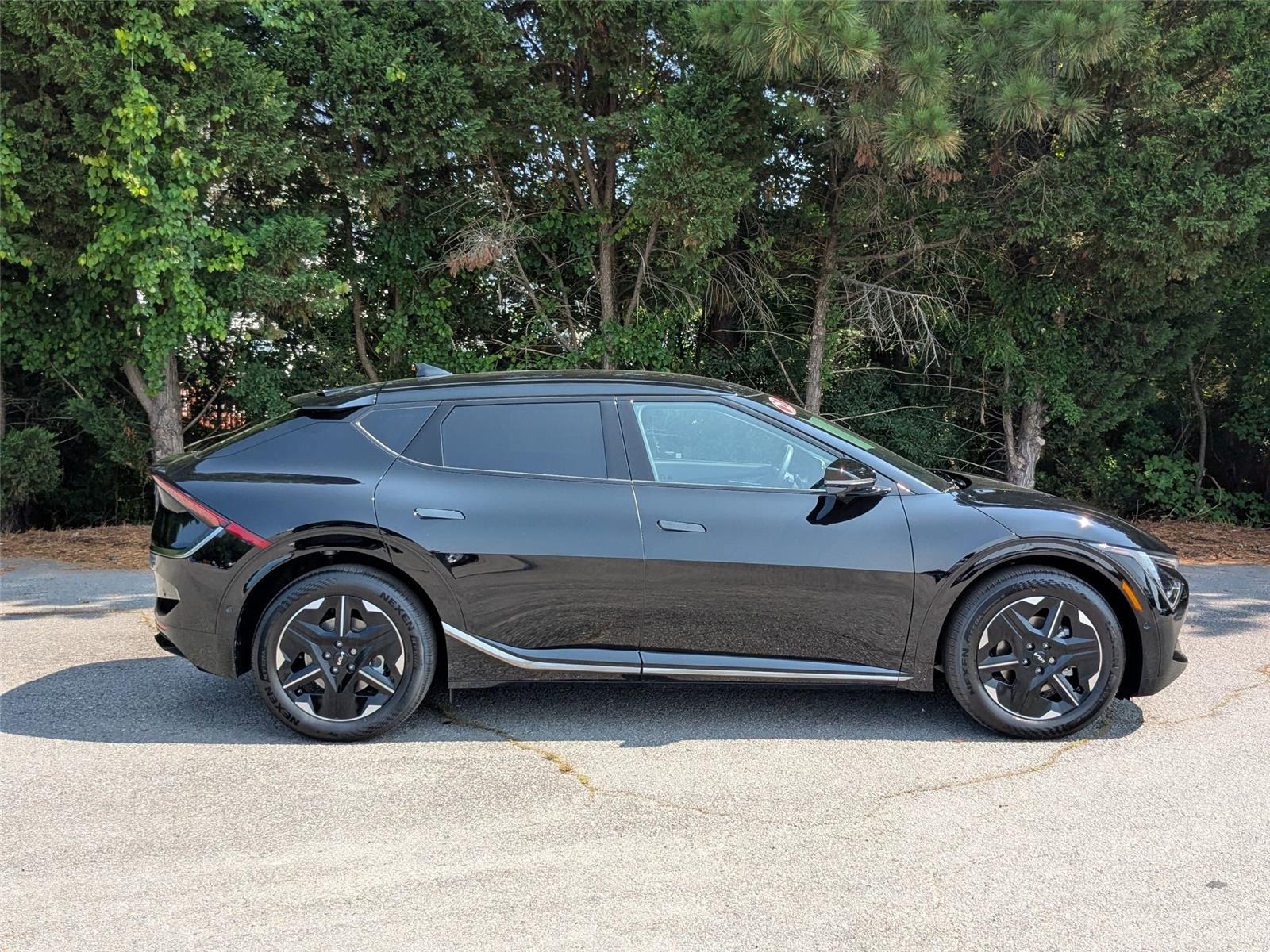 2025 Kia EV6 Wind photo 6