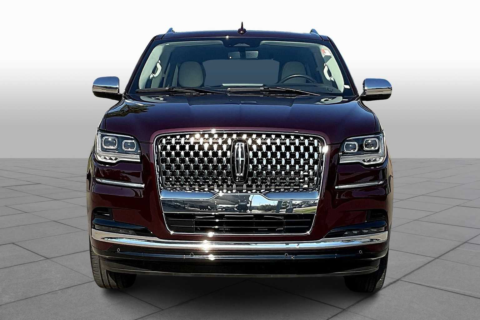 2024 Lincoln Navigator Black Label photo 3