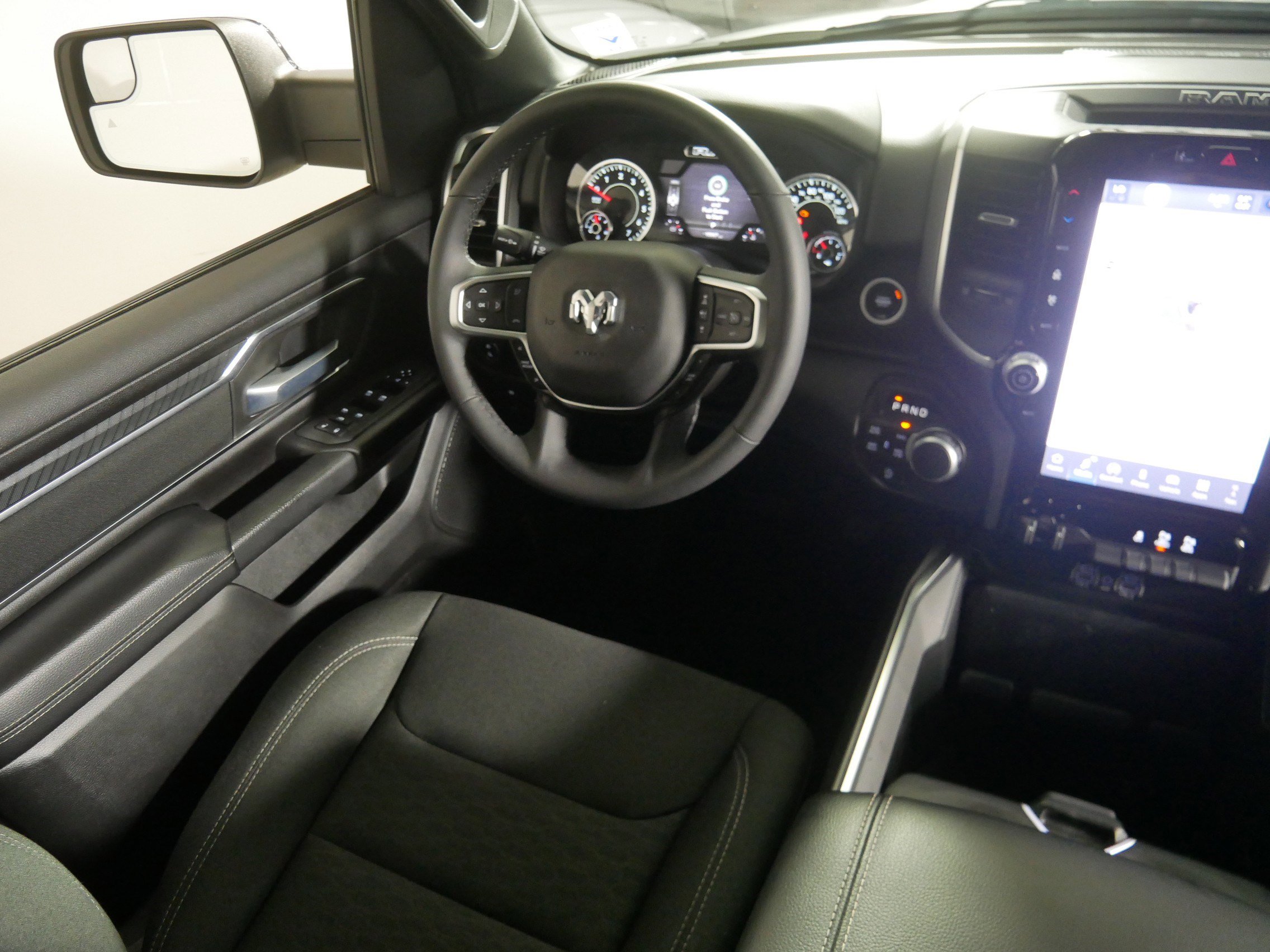 2025 Ram 1500 Big Horn photo 9