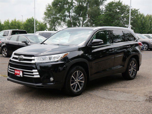 2019 Toyota Highlander XLE photo 2