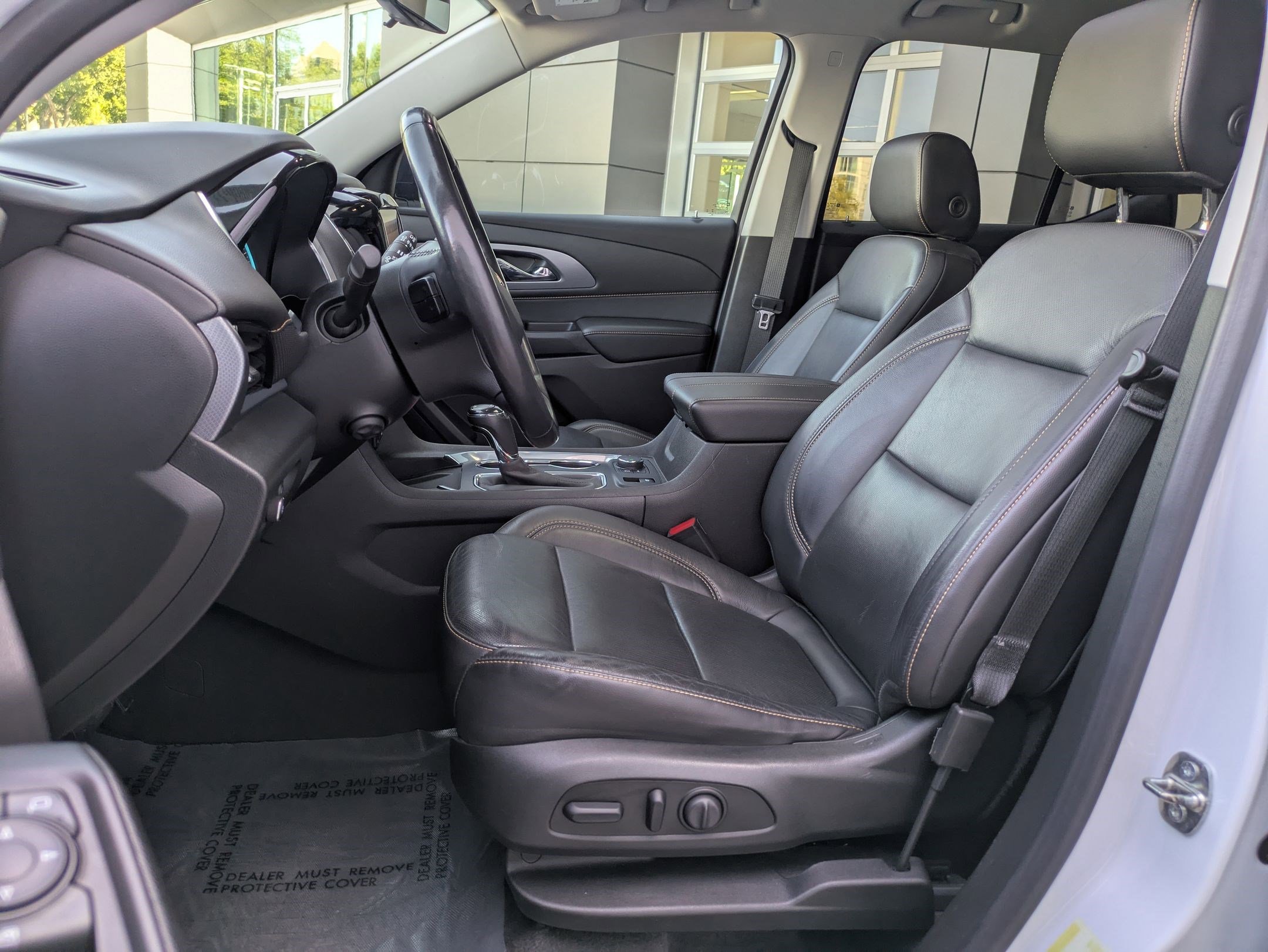 2020 Chevrolet Traverse Premier photo 25