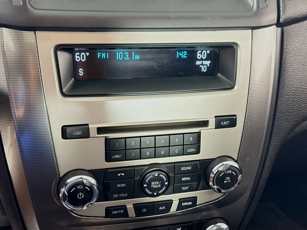 2012 Ford Fusion SEL photo 14