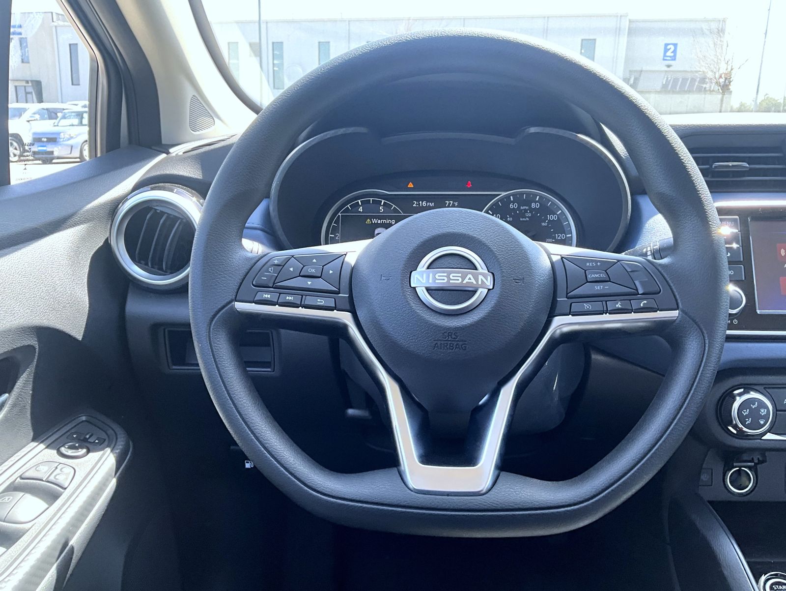 2025 Nissan Versa 1.6 SV photo 11