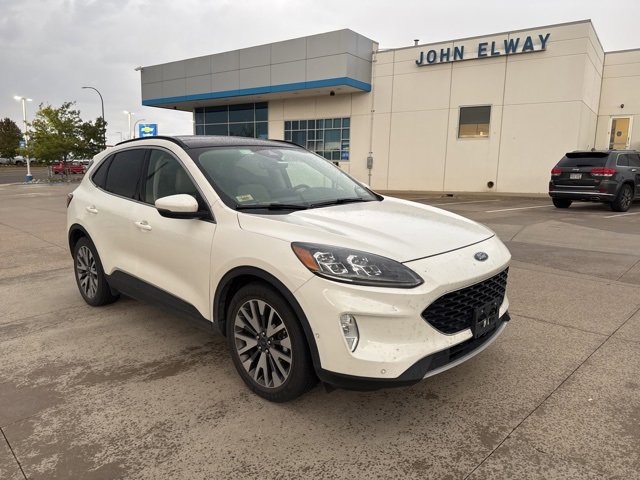 2020 Ford Escape Titanium photo 3