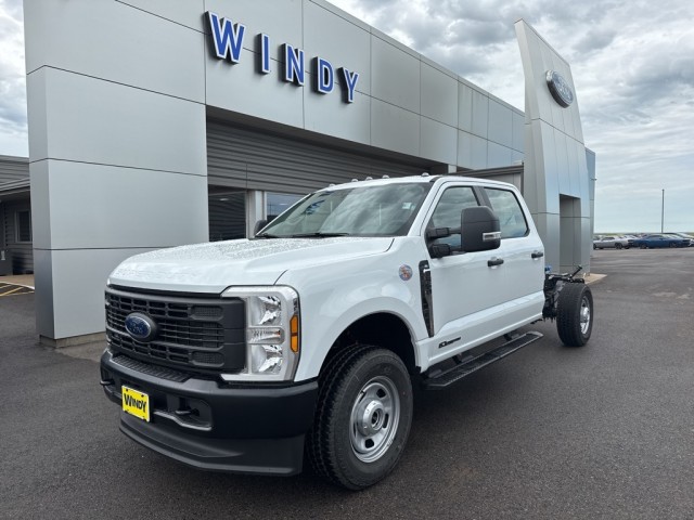2025 Ford Chassis Cab F-350® XL