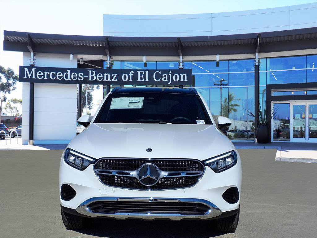 2026 Mercedes Benz GLC 300 photo 2