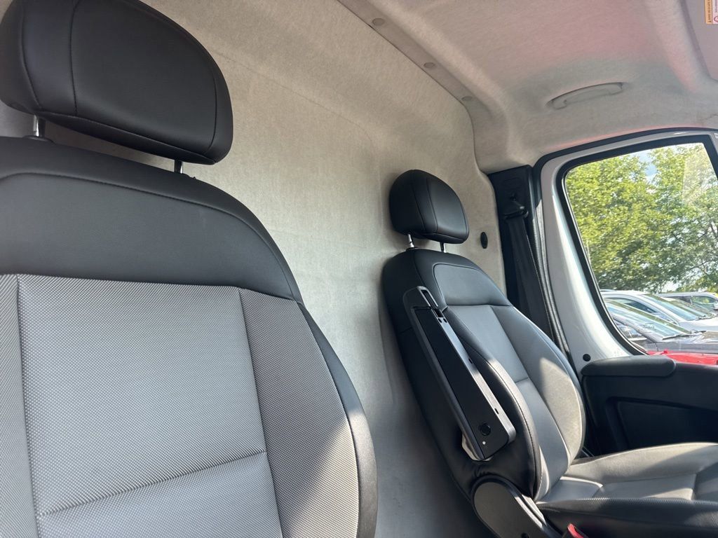 2023 Ram ProMaster 2500 Cargo Van photo 8