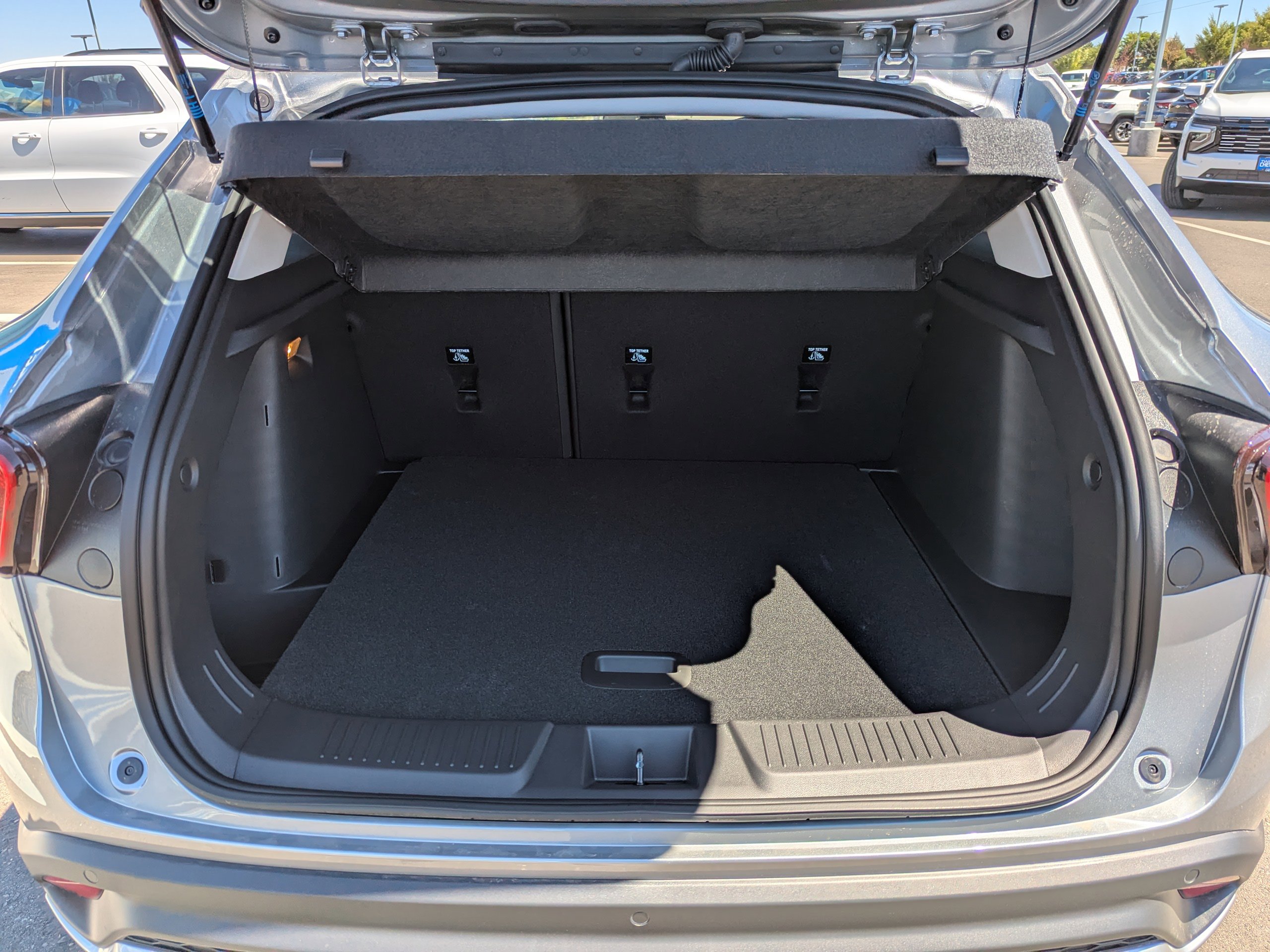 2025 Chevrolet Trax LT photo 28