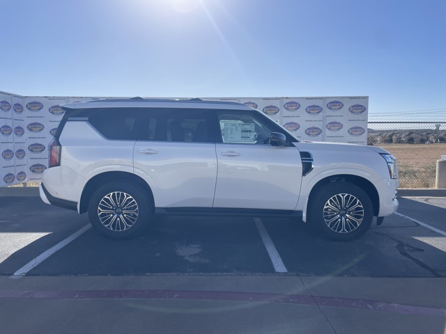 2026 Nissan Armada Platinum's photo