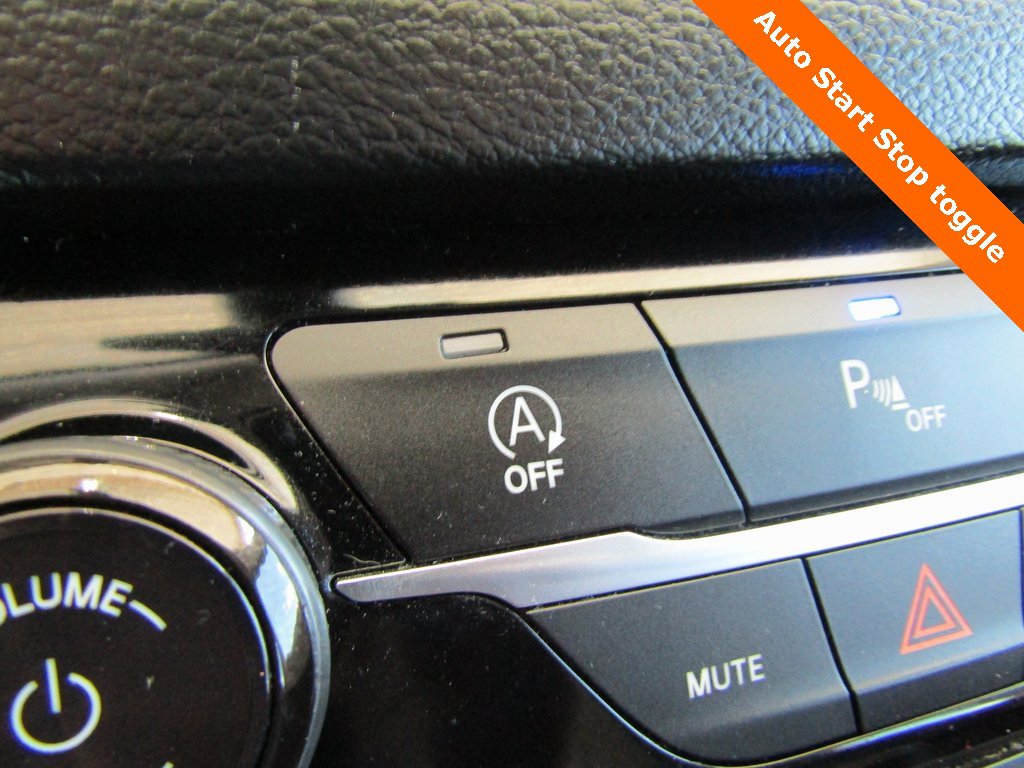 2019 Chrysler Pacifica Touring L photo 13