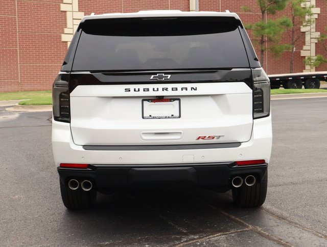 2025 Chevrolet Suburban RST photo 30