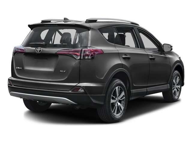 Used 2018 Toyota RAV4 XLE with VIN 2T3WFREV3JW475723 for sale in Brooklyn Center, Minnesota