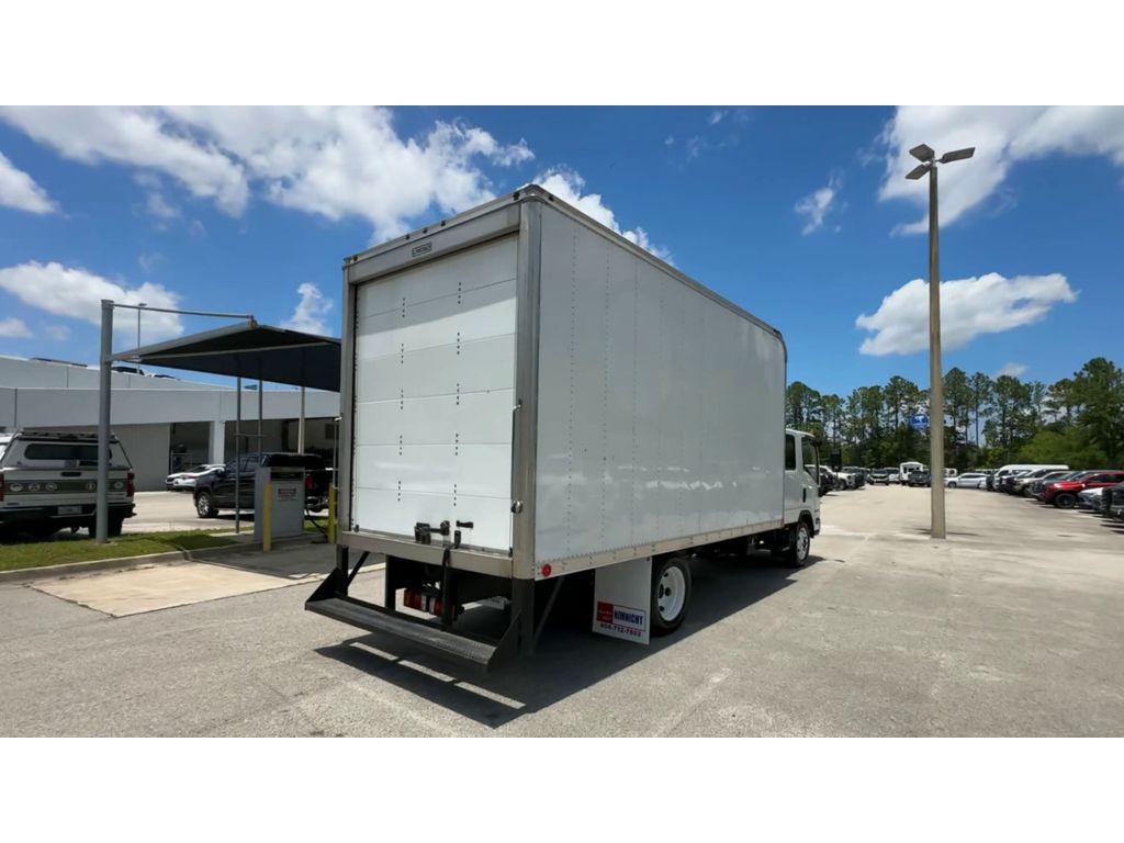 2023 Isuzu NPR photo 4