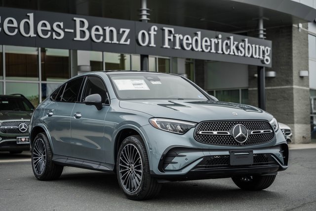 2026 Mercedes-Benz GLC GLC 300's photo