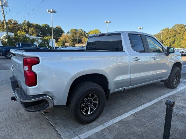 2019 Chevrolet Silverado 1500 LT photo 4
